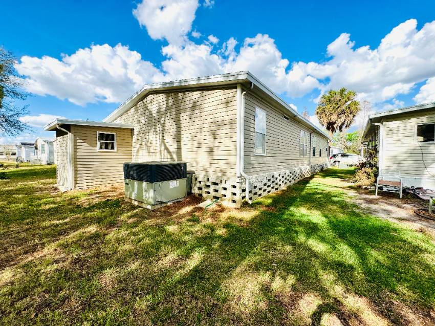 169 Lake Michigan Drive a Mulberry, FL Mobile or Manufactured Home for Sale